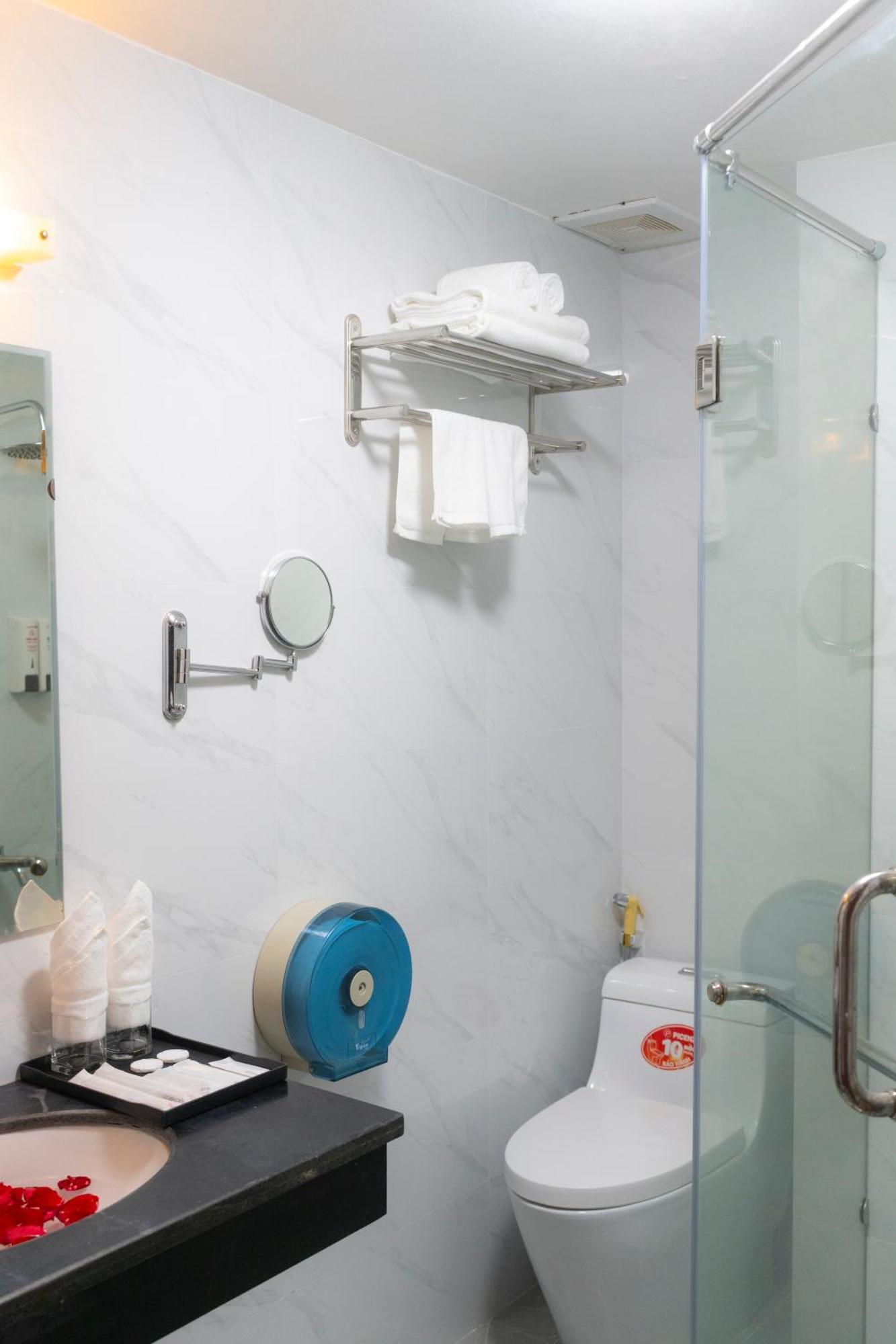 Moon Hotel Cau Giay Hanoi Exterior photo